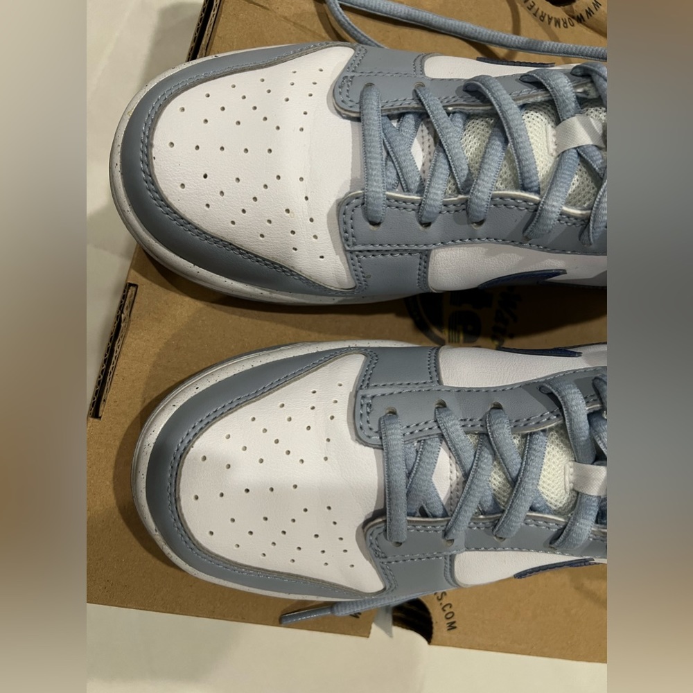 Nike Dunks - Picture 4 of 7